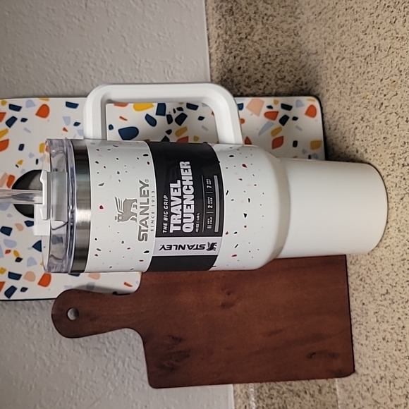 Stanley 40oz Travel Quencher - Picture 2 of 5